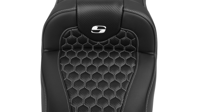 SADDLEMEN Roadsofa™ Extended Reach Seat - with Backrest - Honeycomb - White Stitch - Touring '23.5-'25