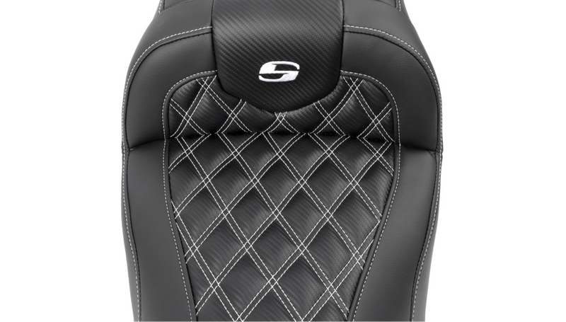SADDLEMEN RoadSofa™ Seat - without Backrest - Carbon Fiber - Lattice Stitch - White Stitch - Touring '23.5-'25