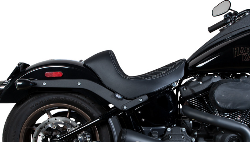 DRAG SPECIALTIES Solo Double Diamond Silver Stitch Vinyl Seat - Black - Softail '18-'23