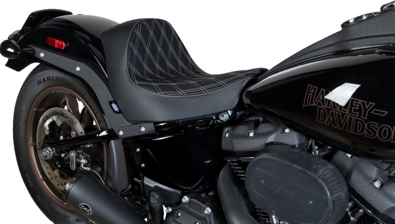 DRAG SPECIALTIES Solo Double Diamond Silver Stitch Vinyl Seat - Black - Softail '18-'23