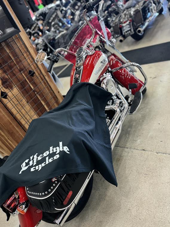 LIFESTYLE CYCLES black blanket