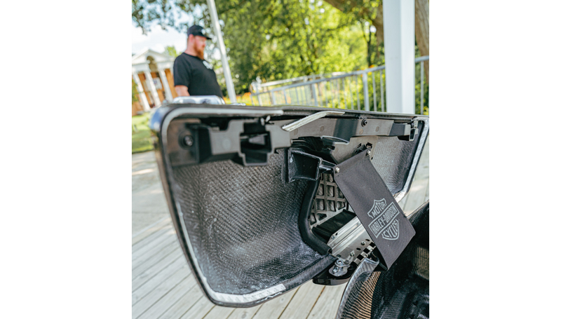 SLYFOX Saddlebag Lids - Carbon Fiber - FL '24-'26