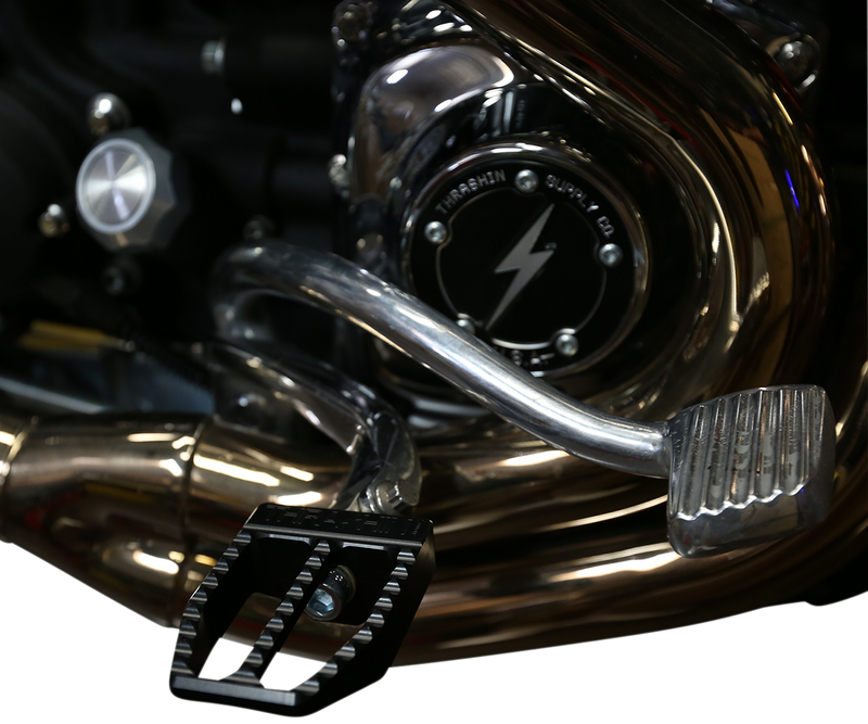 THRASHIN SUPPLY CO. Front Militant Footpegs - Black - Softail