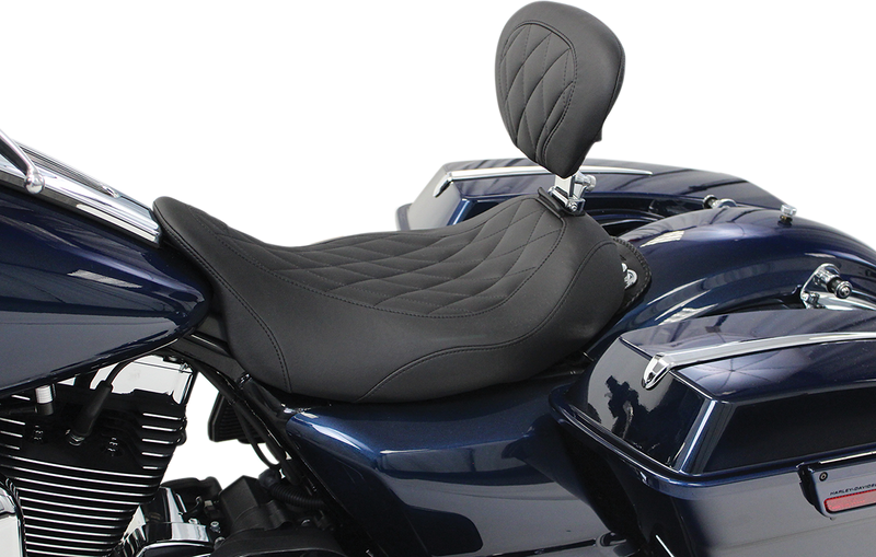MUSTANG Wide Tripper Solo Seat - w/ Drivers Backrest - Black w/ Black Stitching - Touring '08-'21