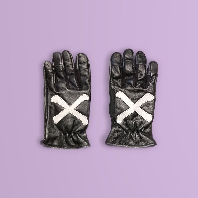 GAMAMOTO Crossbones Glove (closeout)