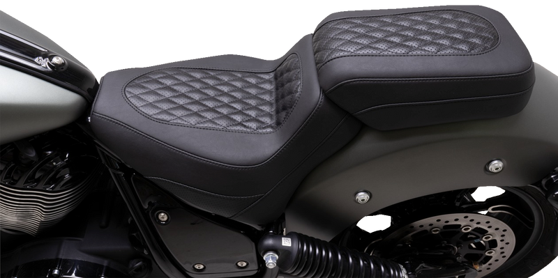 MUSTANG Squareback Seat - Passenger - Black - Diamond Stitch - Chief '22-'24