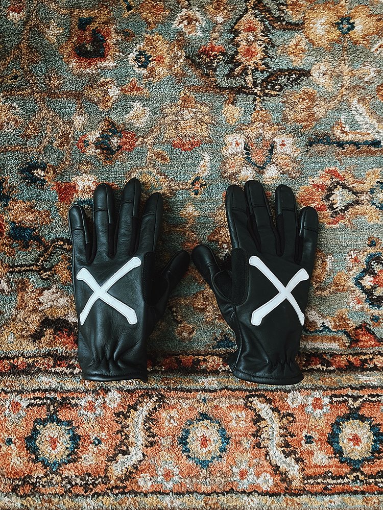 GAMAMOTO Crossbones Glove (closeout)