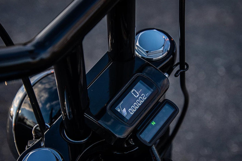 LA CHOPPERS Softail Gauge Relocation (Gloss Black)