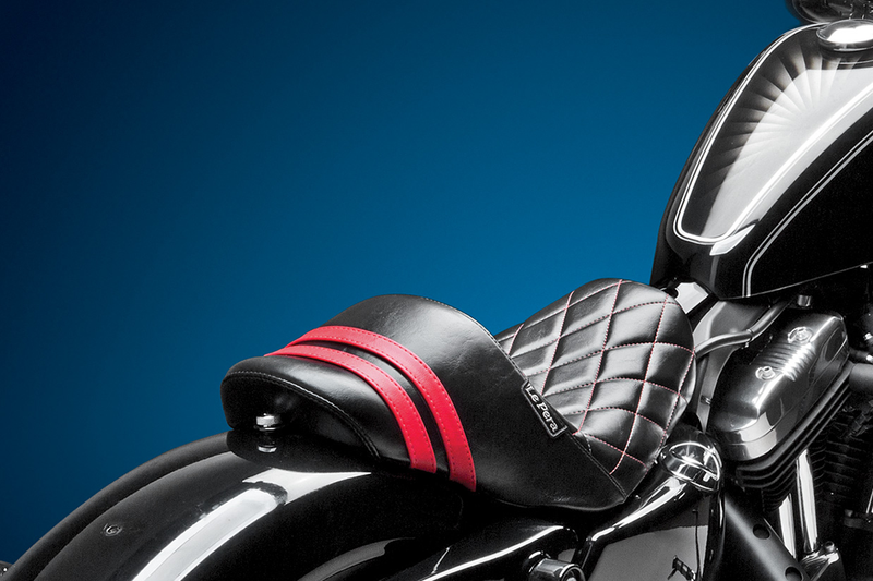 LE PERA Stubs Spoiler Seat - Diamond - Black w/ Red Stripes - Sportster '04-'22
