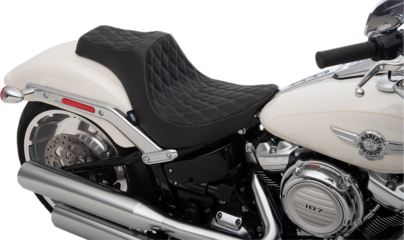 DRAG SPECIALTIES Predator III Double Diamond Silver Stitch Vinyl Seat - Black - Softail '18-'22