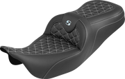 SADDLEMEN RoadSofa™ Tri Gripper Seat - Standard Reach - Silver Stitch - w/o Backrest - FLH/FLT '08-'25 808-07B-21005