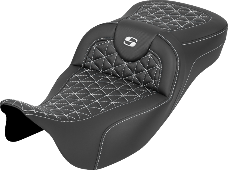 SADDLEMEN RoadSofa™ Tri Gripper Seat - Extended Reach - White Stitch - w/o Backrest - FLH/FLT '08-'25 808-07B-21106
