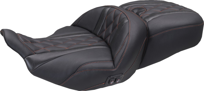 MUSTANG Heated Super Touring One Piece 2-Up Seat - Deluxe Diamond - American Beauty Stitch - FLT/FLH '23-'26 89410AB