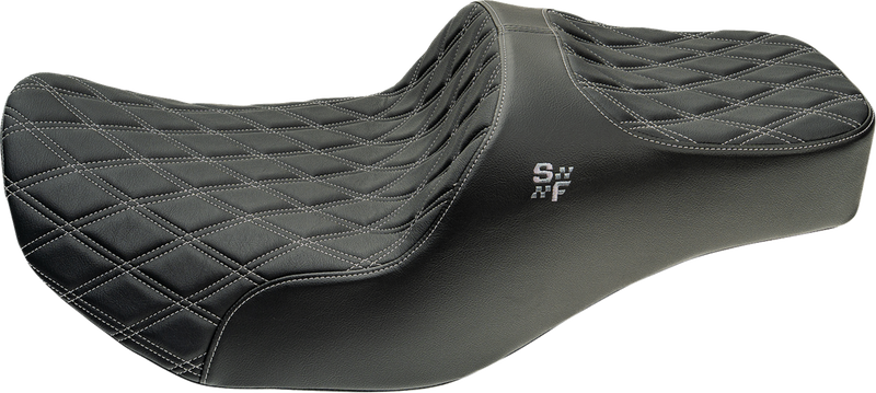SLYFOX Chariot Seat - Silver Double Diamond Stitch - Silver Logo - FLH/FLT '09-'23.5 4723D