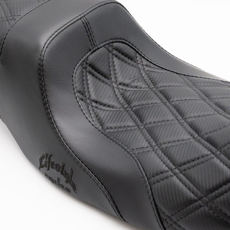 LIFESTYLE CYCLES - Performer Seat Touring Carbon - Black Stitch - Touring '08-'23