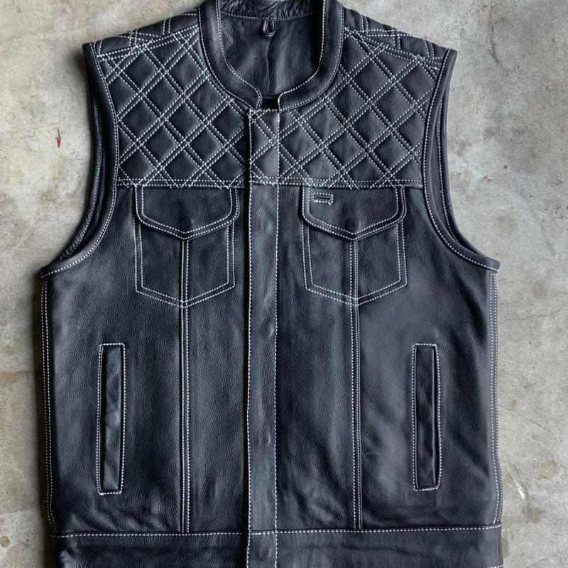 The Men's Diamond Stitch Club Vest by Unik Premium combines sophisticated design with practical features. Made from cowhide leather with a diamond stitch pattern.