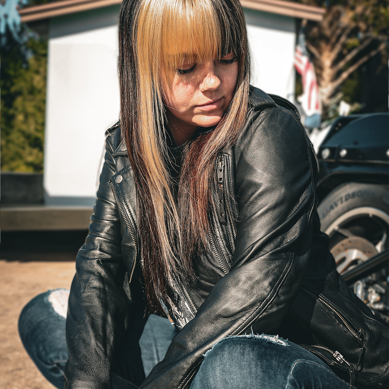  Crafted from luxurious lambskin leather in classic black, this jacket combines a modern hoody design with premium features for comfort, protection, and practicality.