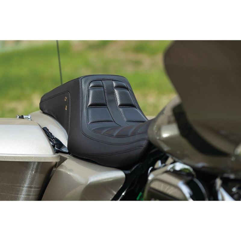 MUSTANG Squareback One-Piece Seat - Tuck and Roll - Black w/ Black Stitching - Touring '08-'21