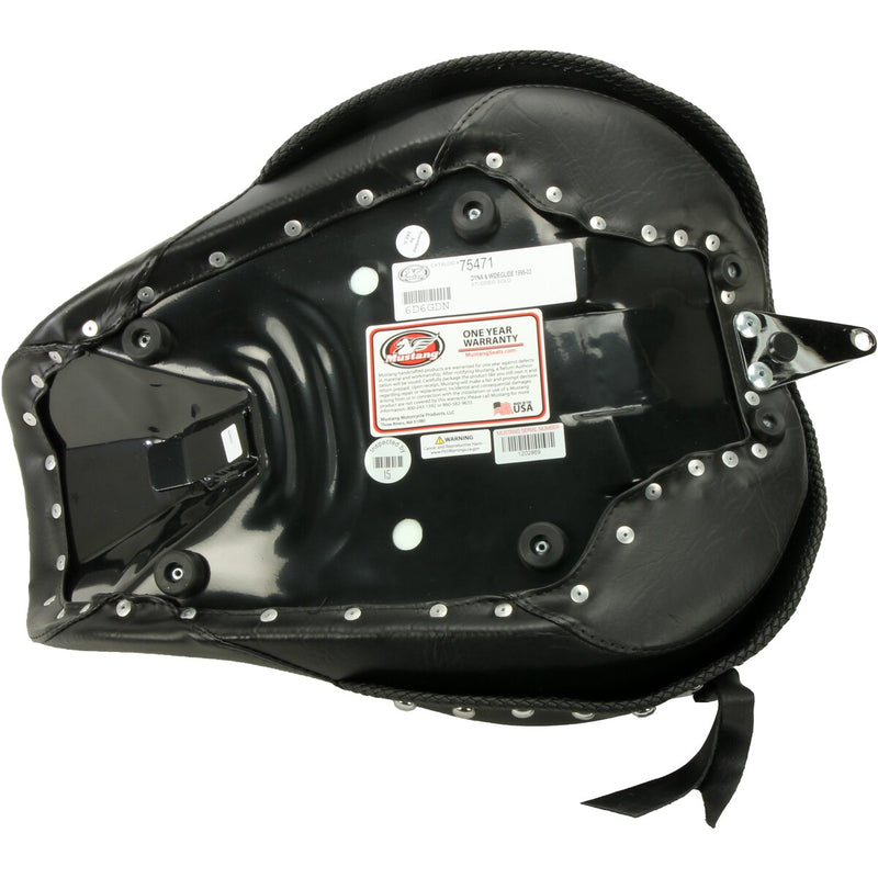 MUSTANG Wide Touring Solo Seat - Chrome Studs and Conchos - Black - Dyna '96-'03