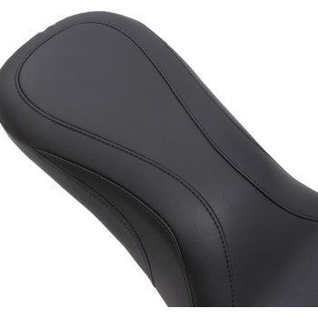 MUSTANG DayTripper™ One-Piece 2-Up Seat - Dyna '06-'17