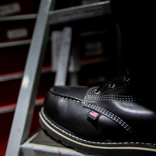 MIDNIGHT SERIES 6″ Black Moc Toe (STYLE #814-6206)