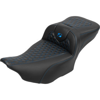 SADDLEMEN Roadsofa™ Extended Reach Seat - with Backrest - Honeycomb - Blue Stitch - Touring '23.5-UP