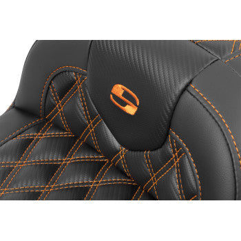 SADDLEMEN RoadSofa™ Seat - without Backrest - Carbon Fiber - Orange Stitch - Touring '23.5-UP