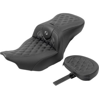 SADDLEMEN RoadSofa™ Seat - with Backrest - Carbon Fiber - Lattice Stitch - Gray Stitch - Touring '23.5-UP