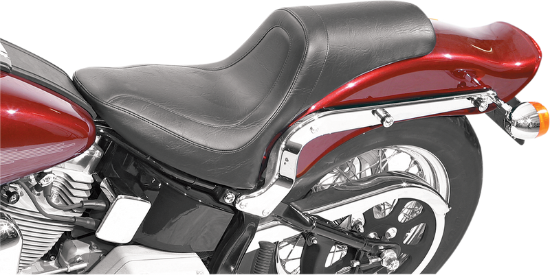 MUSTANG Fastback™ Seat - Stitched - Black - Softail '00-'07