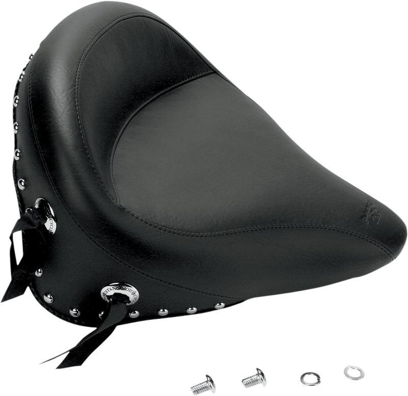 MUSTANG Vintage Wide Solo Seat - chrome Studs with Conchos - Softail '00-'06