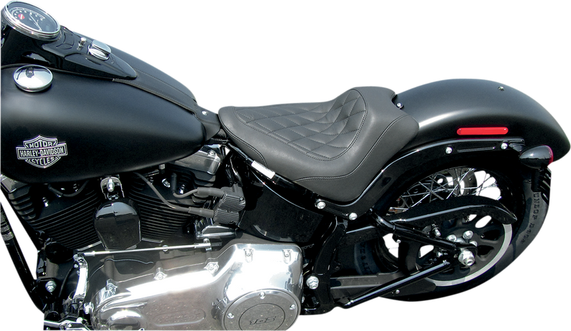 MUSTANG Wide Tripper™ Solo Seat - Diamond - Black - Softail '11-'17