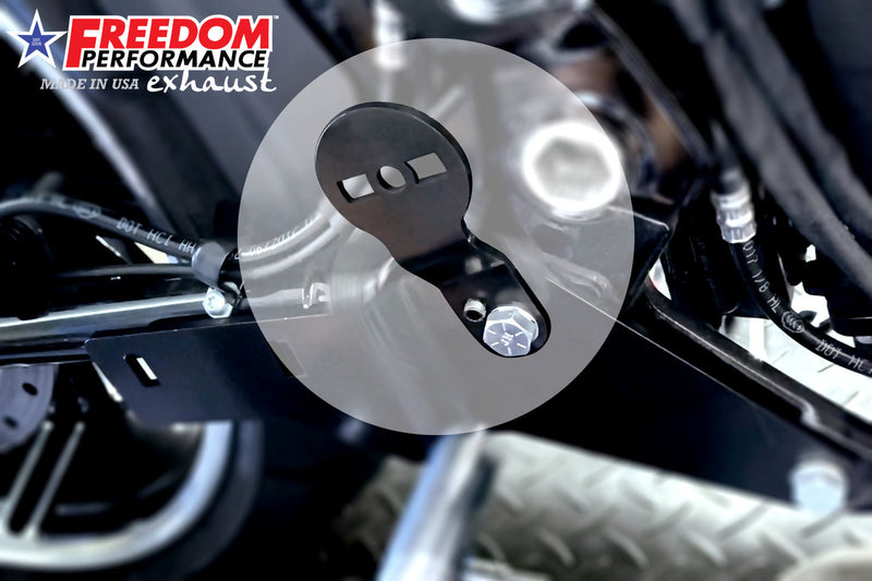 FREEDOM EXHAUST - SOFTAIL ACCESSORIES SADDLEBAG ADAPTER BRACKET