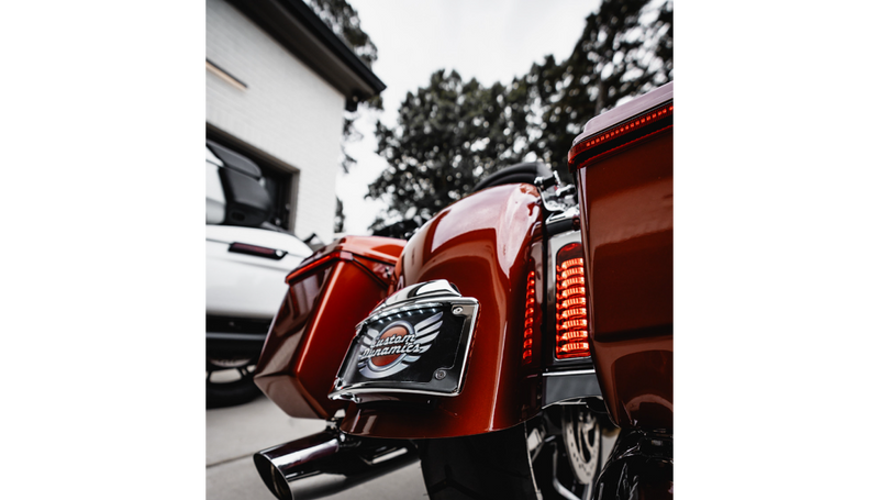 CUSTOM DYNAMICS Low Profile Radius License Plate Mount - CVO - Chrome