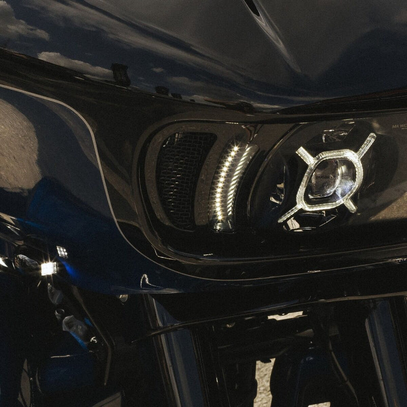 CUSTOM DYNAMICS Genesis® 4 Dynamic LED Road Glide® Vent Inserts - Black w/ Stainless Mesh