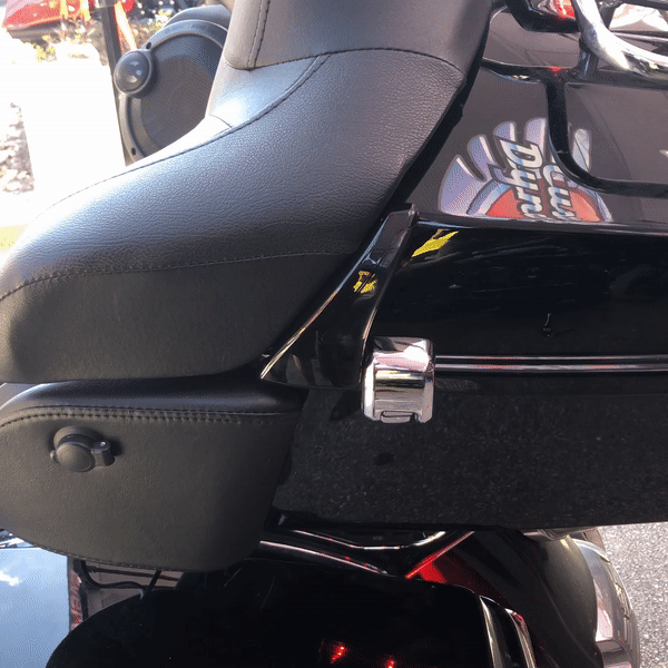 CUSTOM DYNAMICS Sequential Tour Pak Seat Back Rest LED Lights - Black/Smoke - CVO