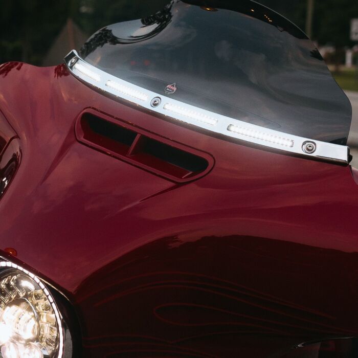 CUSTOM DYNAMICS Windshield Trim W/ Sequential Led Turn Signals (Touring)