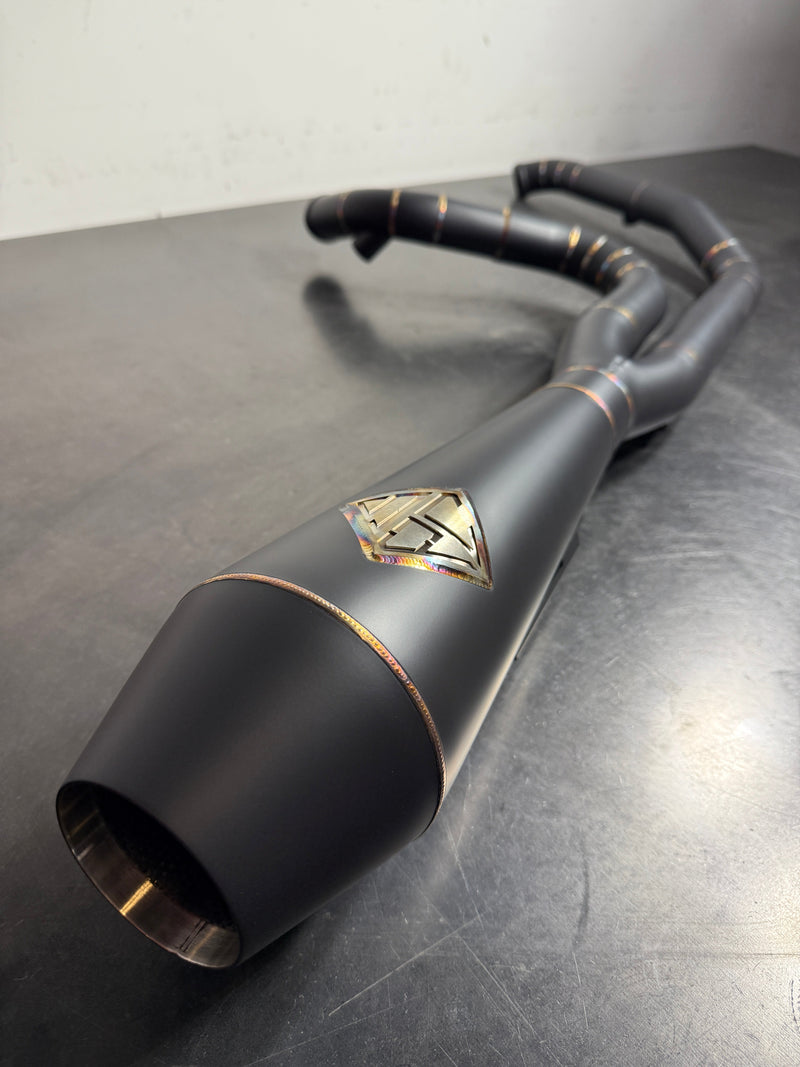 2018-2025 M8 SOFTAIL - BIG BORE 4.5 "WORKS EDITION"