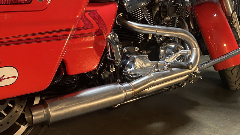 Burns Stainless NhB Exhaust for M8 Baggers