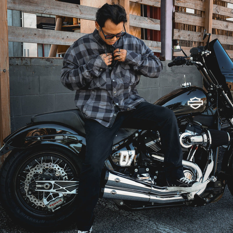  This versatile garment seamlessly blends style with motorcycle-ready features, making it a standout choice for riders and fashion-conscious individuals alike