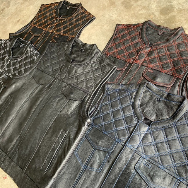 The Men's Diamond Stitch Club Vest by Unik Premium combines sophisticated design with practical features.