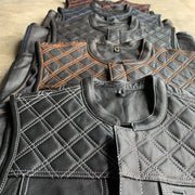 The Men's Diamond Stitch Club Vest by Unik Premium combines sophisticated design with practical features.