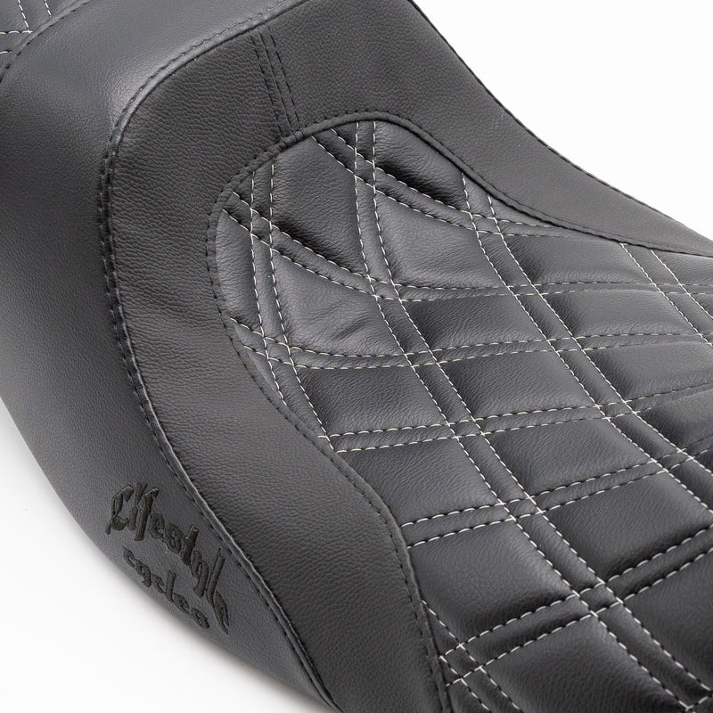 LIFESTYLE CYCLES - Performer Seat Touring - Black - Silver  Stitch - Touring '08-'23