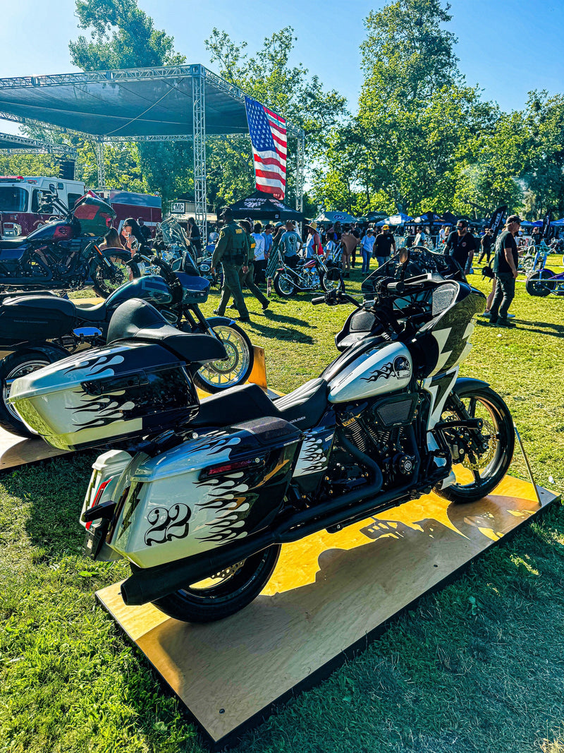 2017-2025 M8 BAGGER - FULL LENGTH TURNPIKE