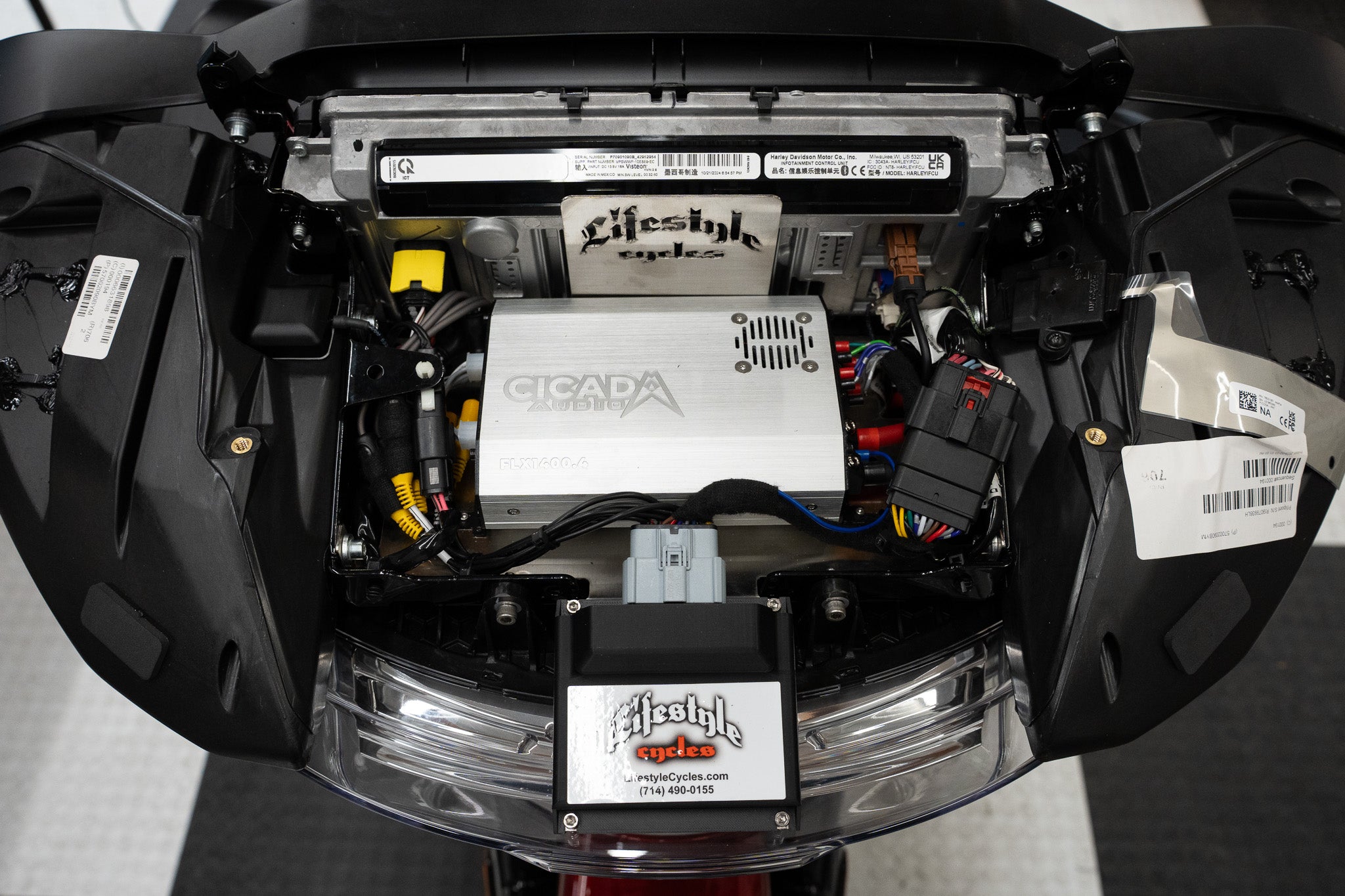 24 SOLUTION STANDARD (NO DSP) - INCLUDES MOUNTING BRACKET