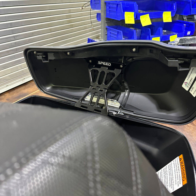 SPEED BY DESIGN No Drama Billet Lid Stoppers - Black - Touring '14-'25