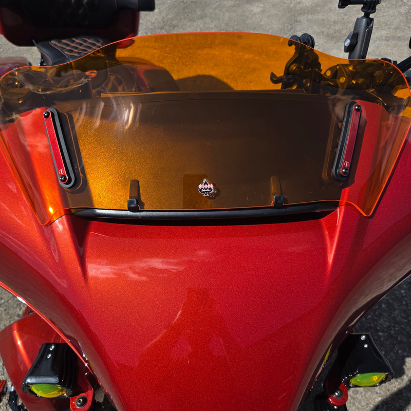 23.5+ Touring KW Windshield Trim | Harley-Davidson