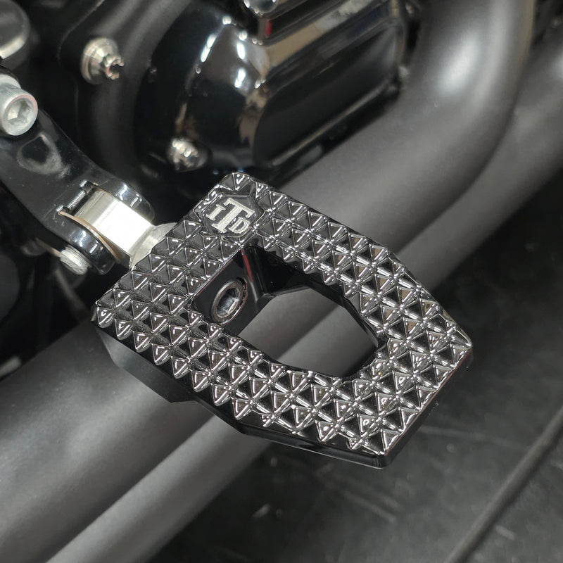 Genesis Rider / Passenger / Highway Footpegs | Harley-Davidson