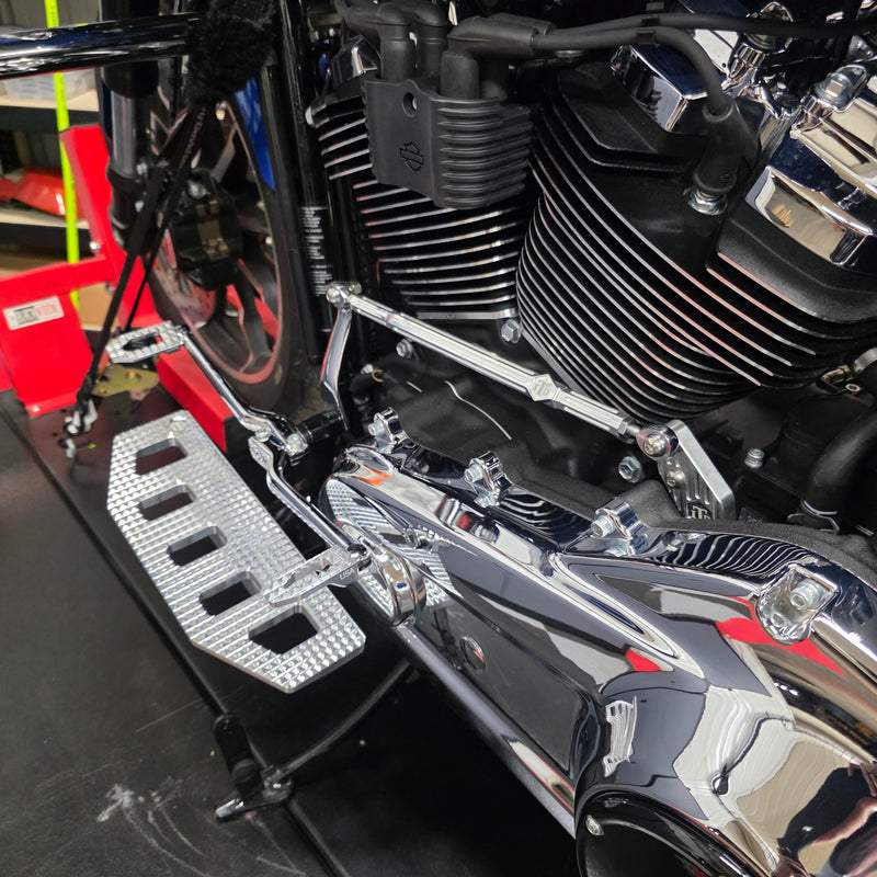Genesis M8 Softail Rider Floorboards | Harley-Davidson