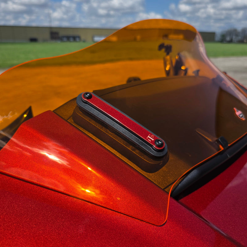 23.5+ Touring KW Windshield Trim | Harley-Davidson