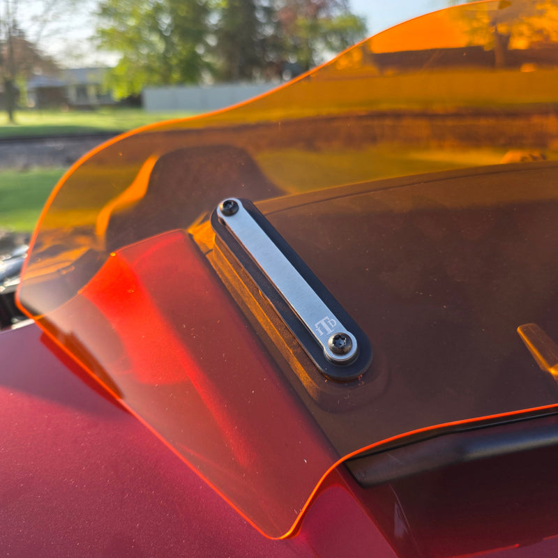 23.5+ Touring KW Windshield Trim | Harley-Davidson